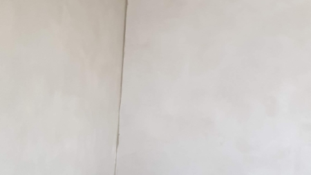 Steny, stropy, elektroinštalácia, kúrenie