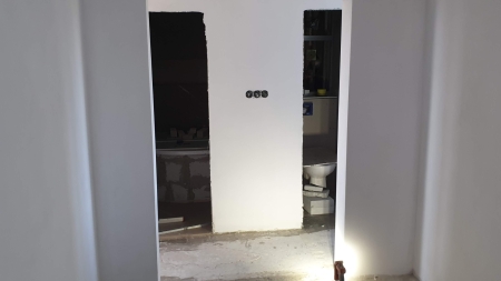 Steny, stropy, elektroinštalácia, kúrenie